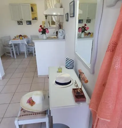 Apartment Aphrodite & With Pool *