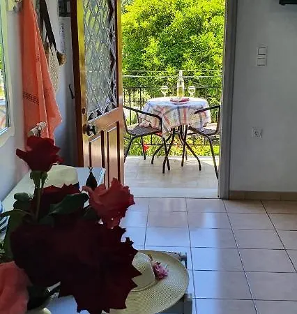 Aphrodite & With Pool Lákka