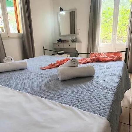 Apartment Aphrodite & With Pool