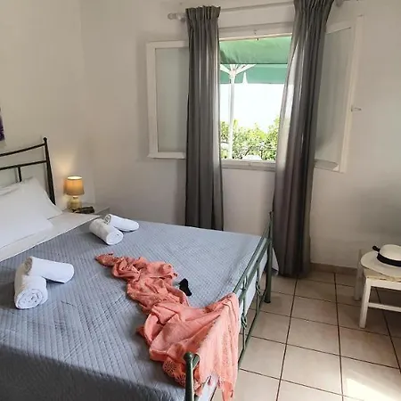 Apartment Aphrodite & With Pool