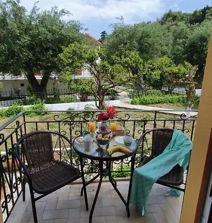 Apartment Aphrodite & With Pool