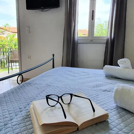 Apartment Aphrodite & With Pool *