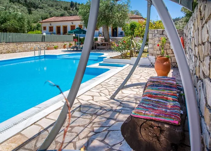 Апартаменты Aphrodite & With Pool Лакка