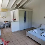 Апартаменты Aphrodite & With Pool Лакка
