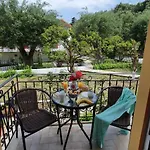 Апартаменты Aphrodite & With Pool