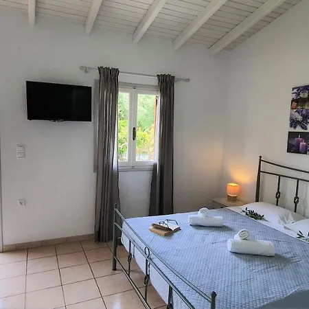 Apartment Aphrodite & With Pool